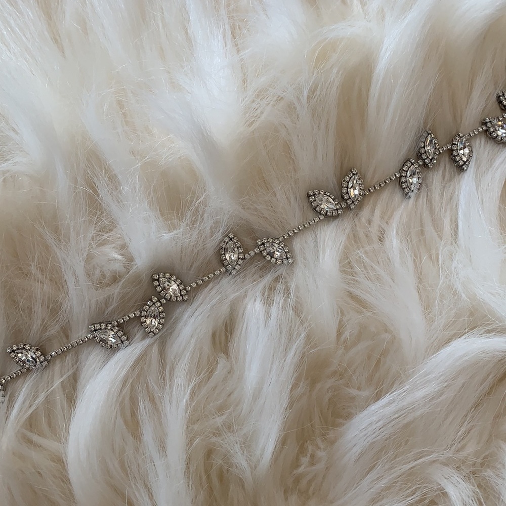 Sara Gabriel belt
